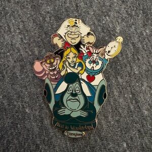 Rare Alice in Wonderland Disneyland 2006 Trading Pin
